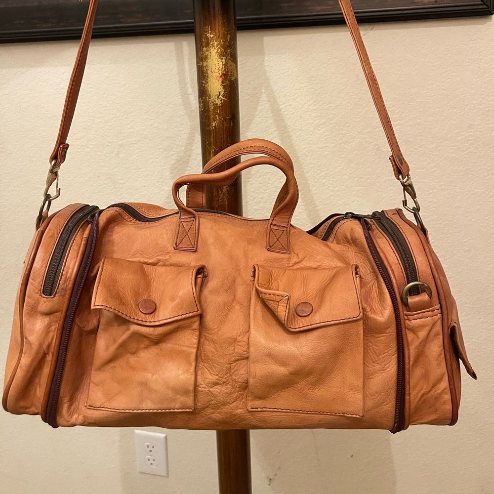 Vintage made in Colombia Genuine Leather please check all picture of condition - Picture 10 of 17